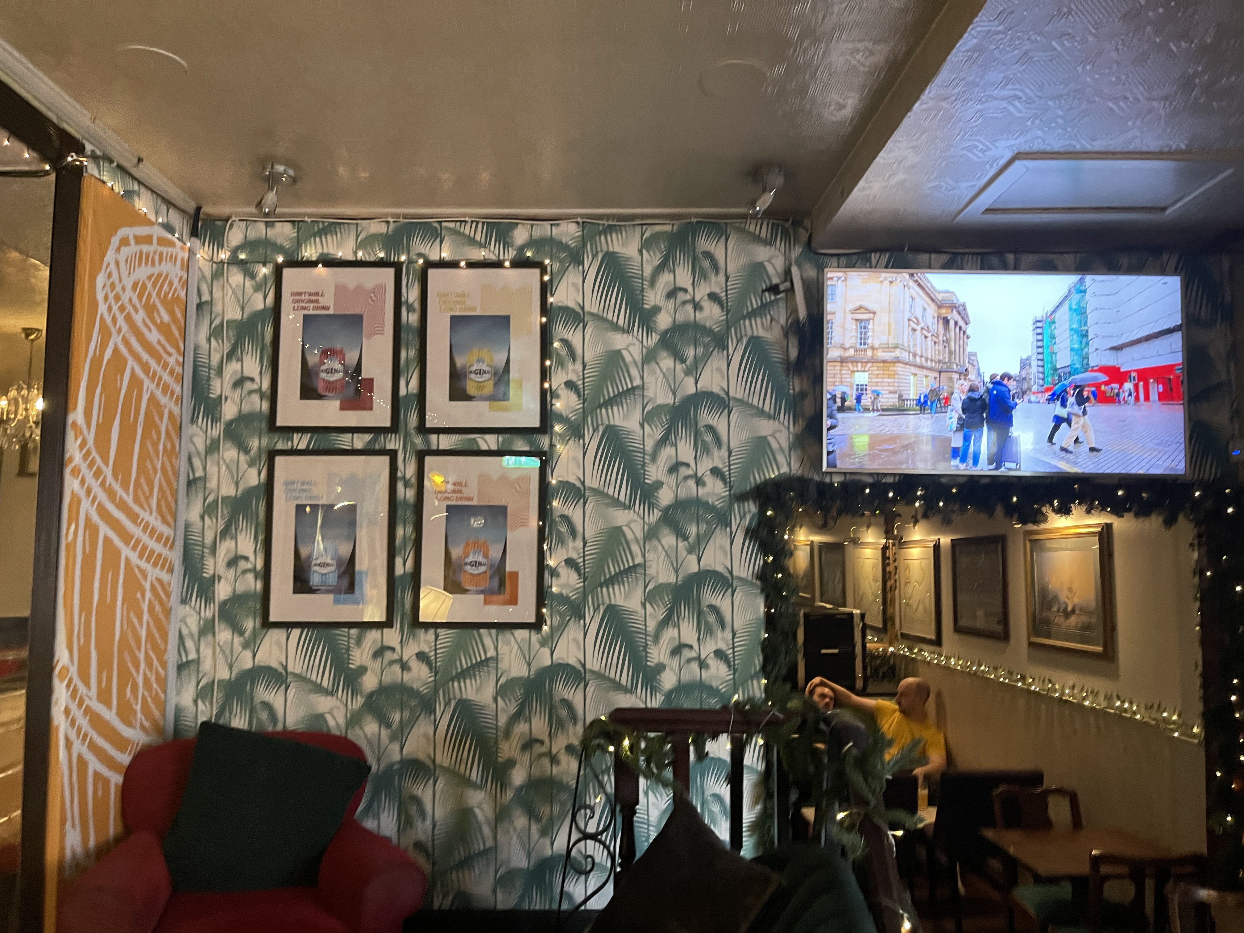 Victoria Bar - clean interior space