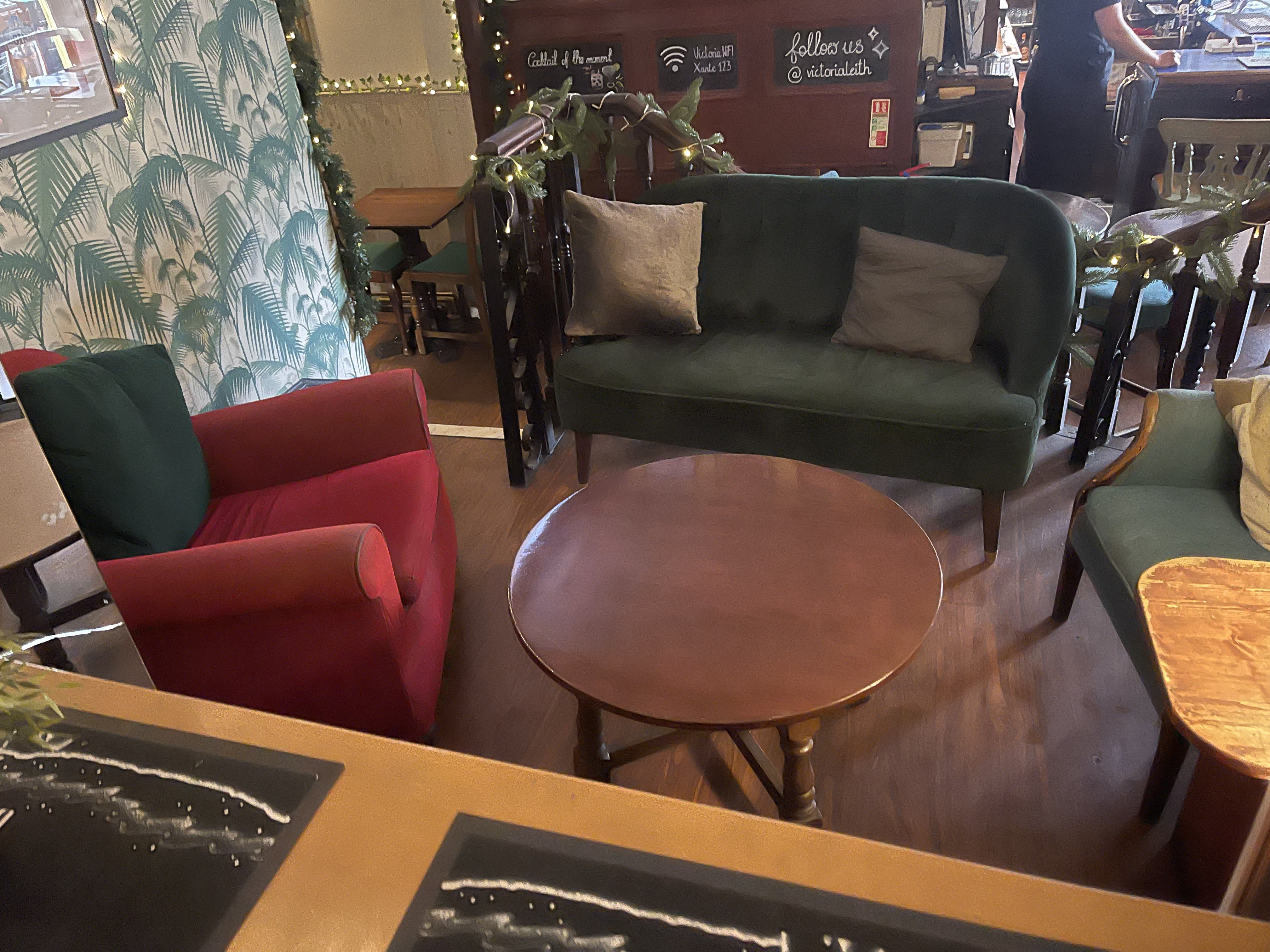 Victoria Bar - trendy clientele area